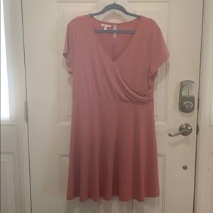 Short sleeve dress